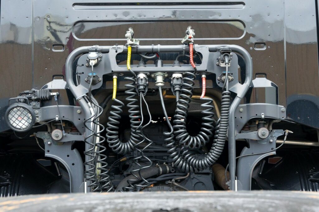 Część ciągnika samochodu ciężarowego.