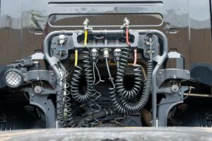 Część ciągnika samochodu ciężarowego.